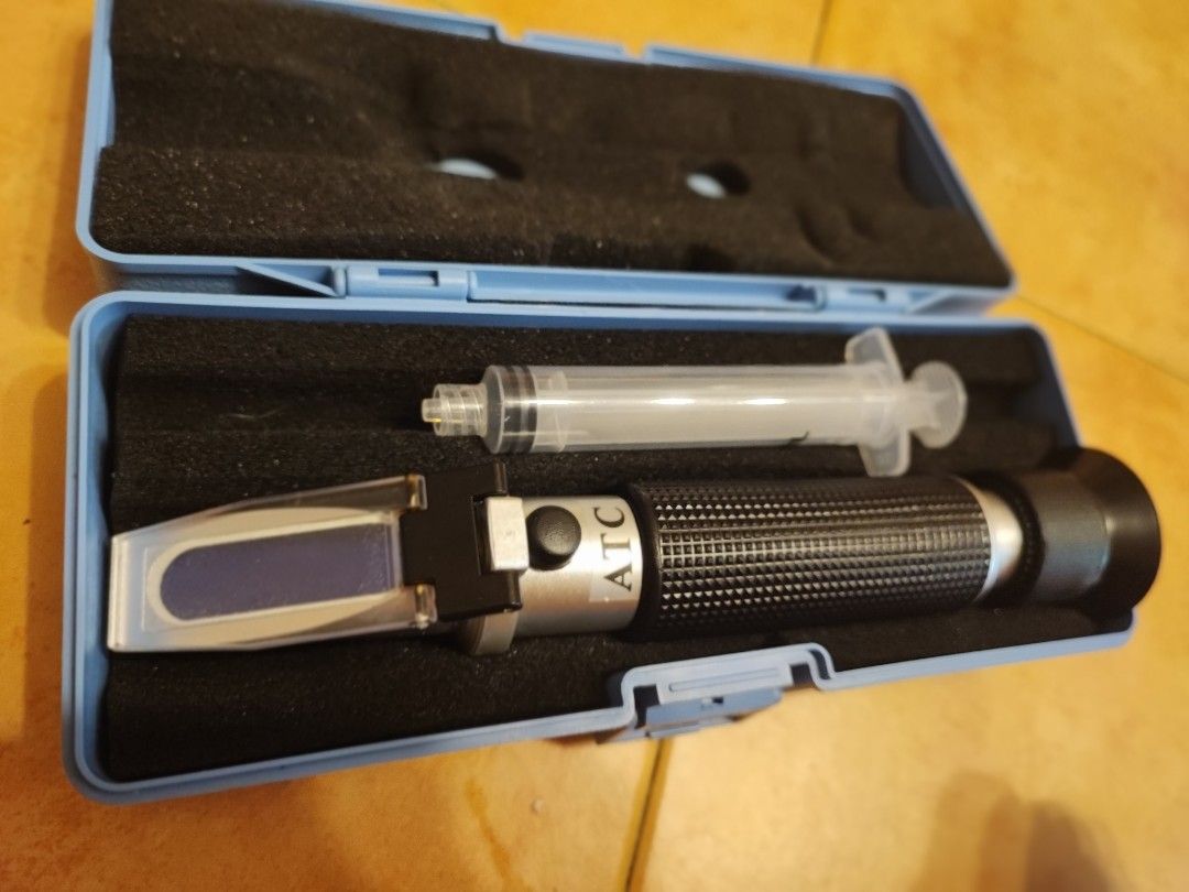 Refractometer salinity test (Category: Medical Supplies & Tools) located in Singapore. Submitted by babyhahayo (Listing ID 1263213250, Image 1). Description: Product description Material: metal + plastic Measuring range: 0-80%. Minimum unit: 1% Accuracy: 1% Reference temperature 20C Accessories: 1 *Measuring instrument,1 * pipette, 1 * cleaning cloth, 1 * screwdriver Note: 1.Accurate measurement based on good calibration, please calibrate the ref