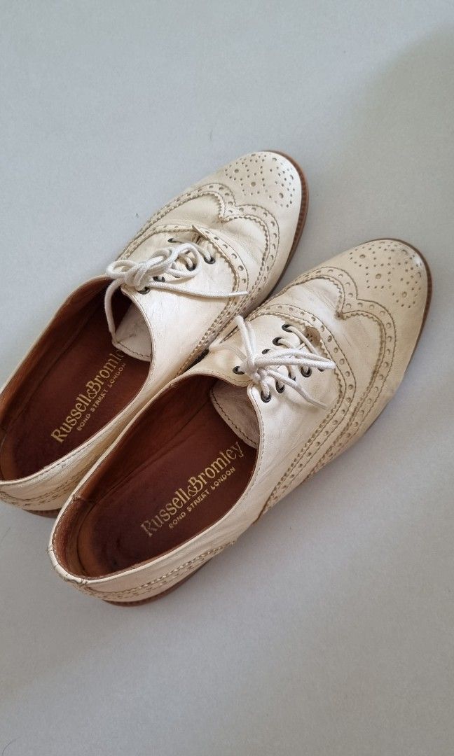 Russell Bromley vintage Oxford cream loafers