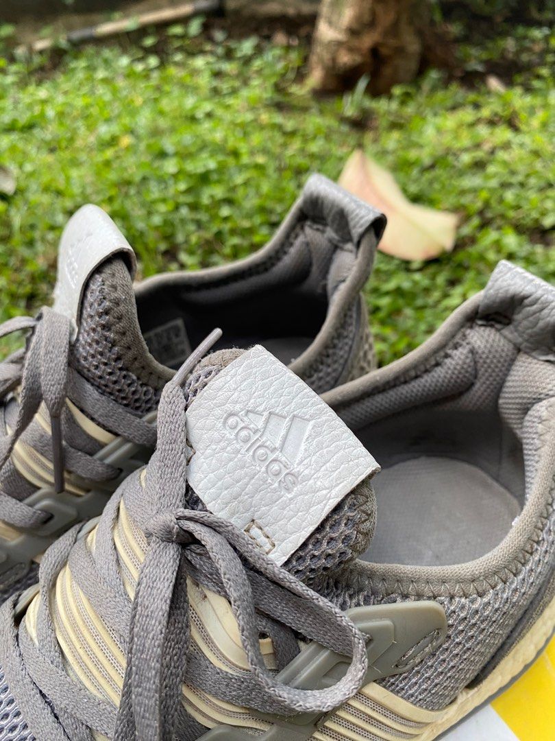 Sepatu Sneakers Adidas Adidas Pure Boost 42 Sepatu Lari Unisex