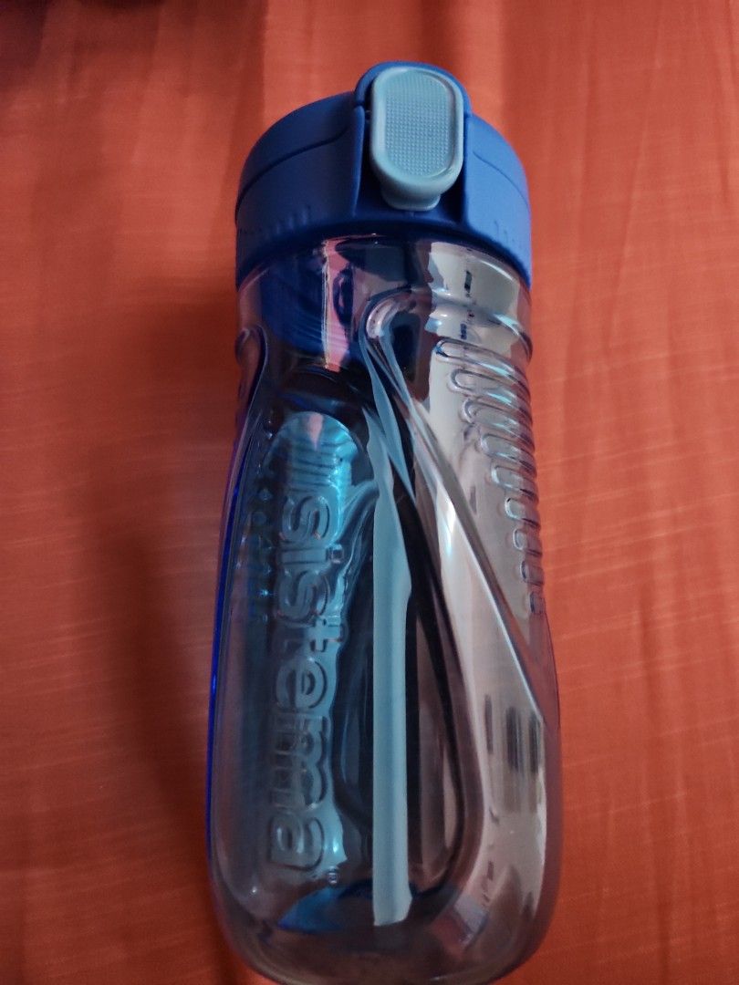 SISTEMA WATER BOTTLE (Category: Water Bottles & Tumblers) located in Manila. Submitted by blitzenn.blitzenn (Listing ID 1263223136, Image 1). Description: decluttering blue color made in new zealand.