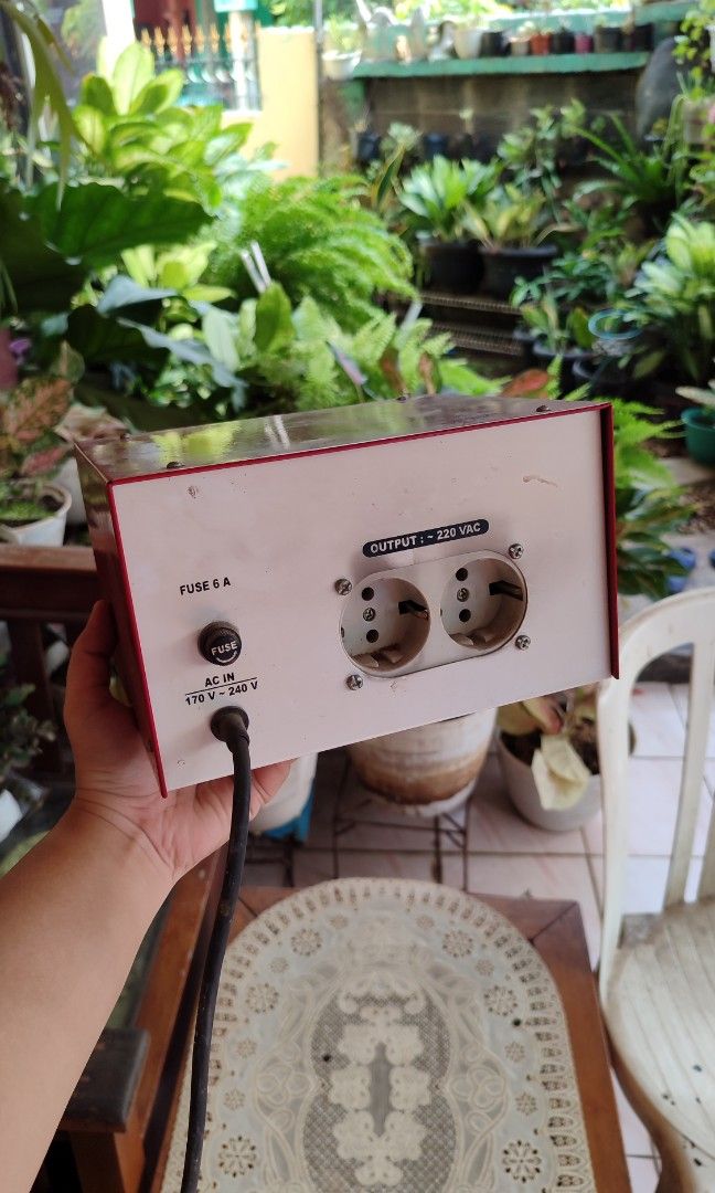 Stabilizer listrik Grace 500VA, Barang Yang Dicari di Carousell