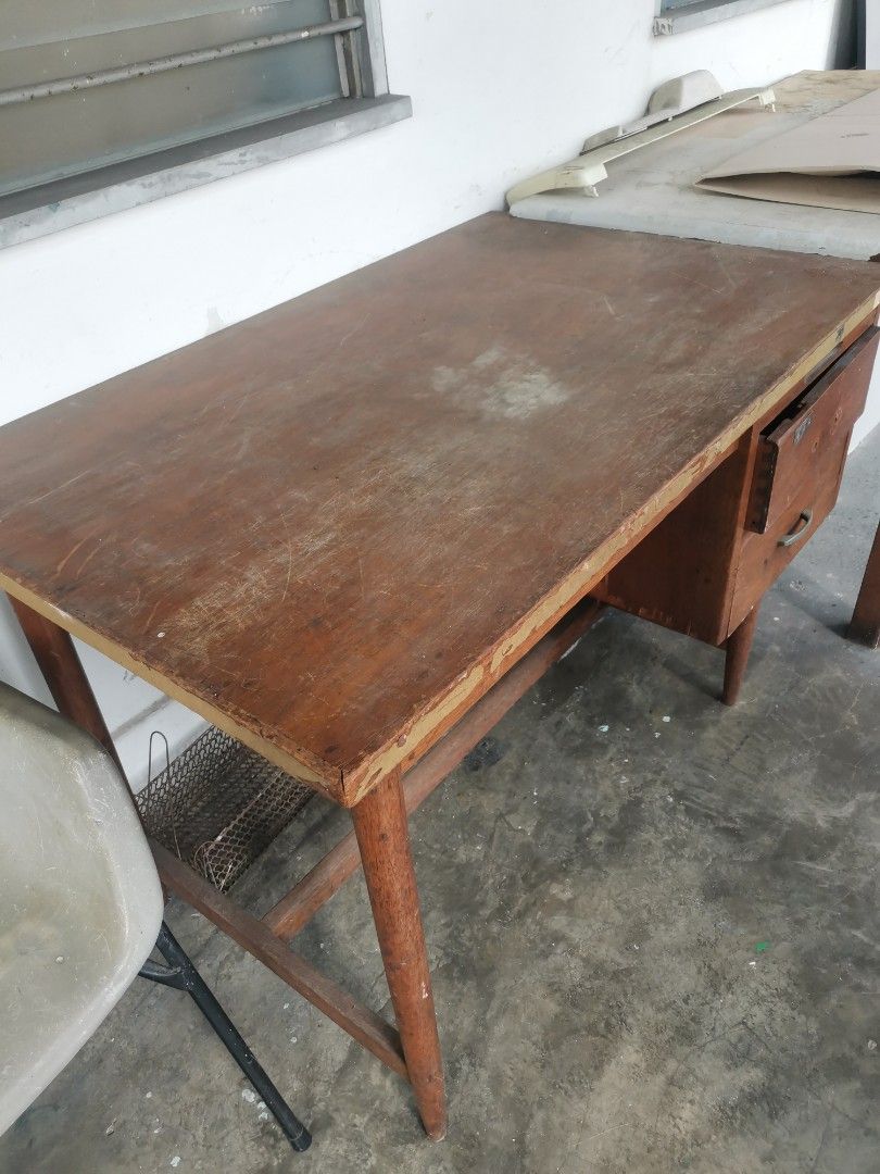 Study Table solid wood (Category: Tables & Sets) located in Balik Pulau. Submitted by keyenspace (Listing ID 1263306500, Image 2). Description: Meja belajar kaki pensil Tiada masalah senget@ longgar Reference COD Self pickup in Penang island.