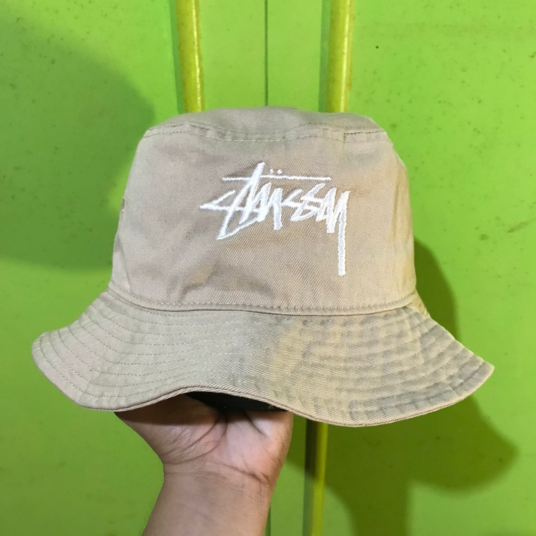 Stussy bucket hat, Men's Fashion, Watches & Accessories, Caps & Hats on