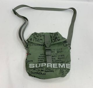 Supreme The North Face SS17 Waterproof Waist Bag Black, Luxury, Bags &  Wallets on Carousell