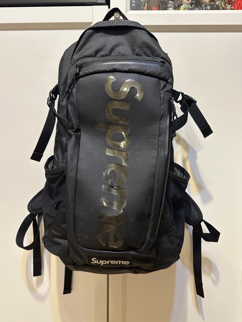 Supreme backpack ss21, 男裝, 袋, 背包 Carousell