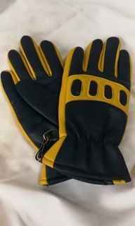 Synthetic leather gloves 🧤 (padded)