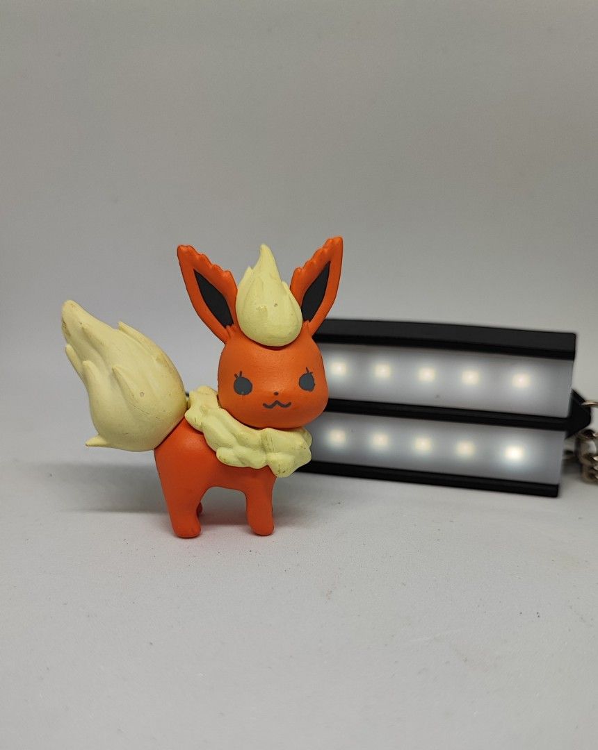 Takara Tomy A.r.t.s POK MON LOVE IT S DEMO Miniature Strap