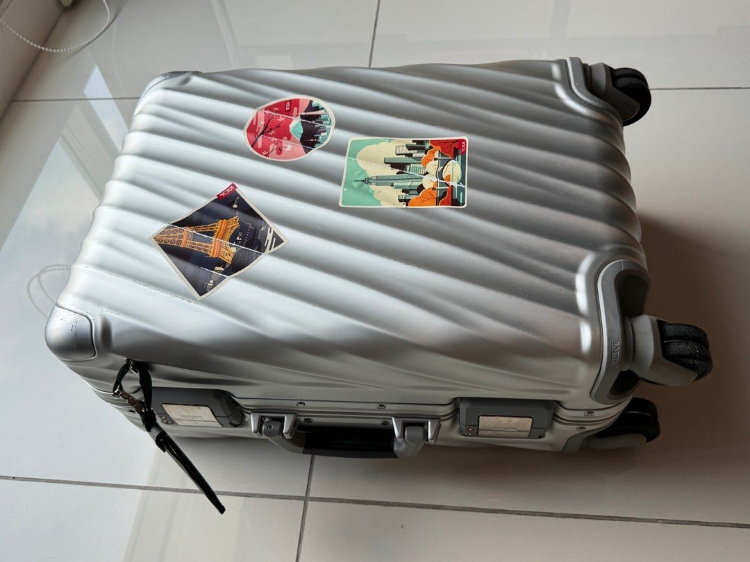 Tumi rimowa discount