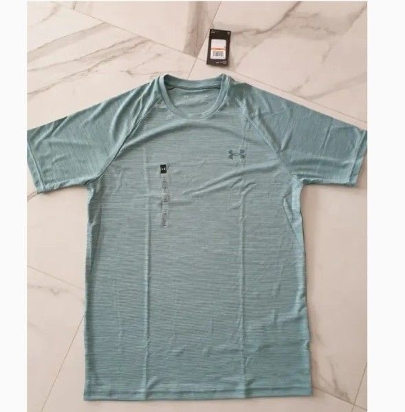 Under Armour dri-fit shirt, Men's Fashion, Activewear on Carousell