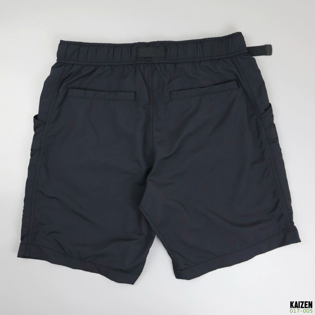 UNIQLO BLACK NYLON UTILITY GEARED SHORTS, Men's Fashion, Bottoms