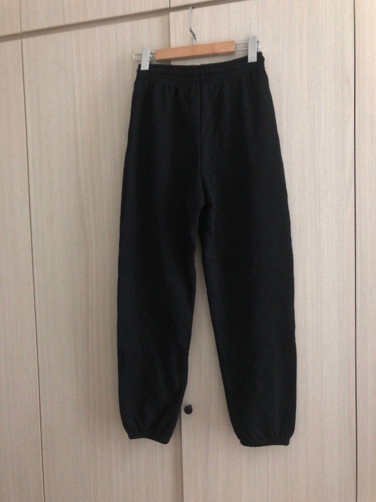 Uniqlo hotsell black sweatpants