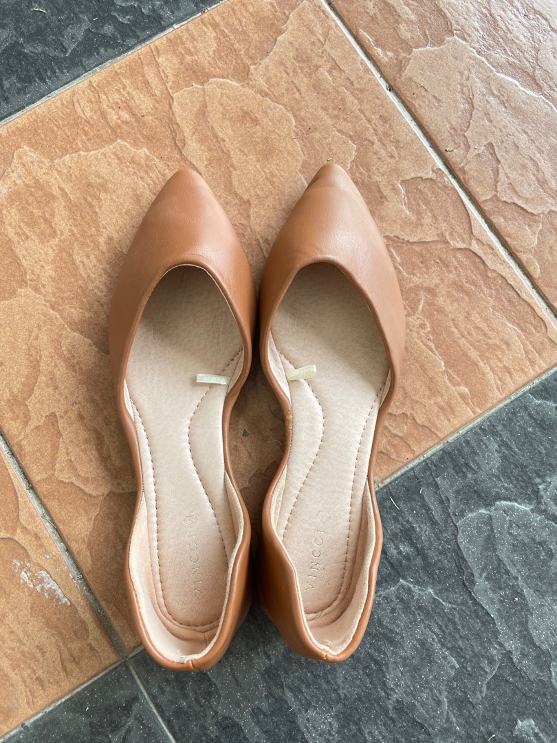 VINCCI FLAT SHOES, Women's Fashion, Footwear, Flats on Carousell