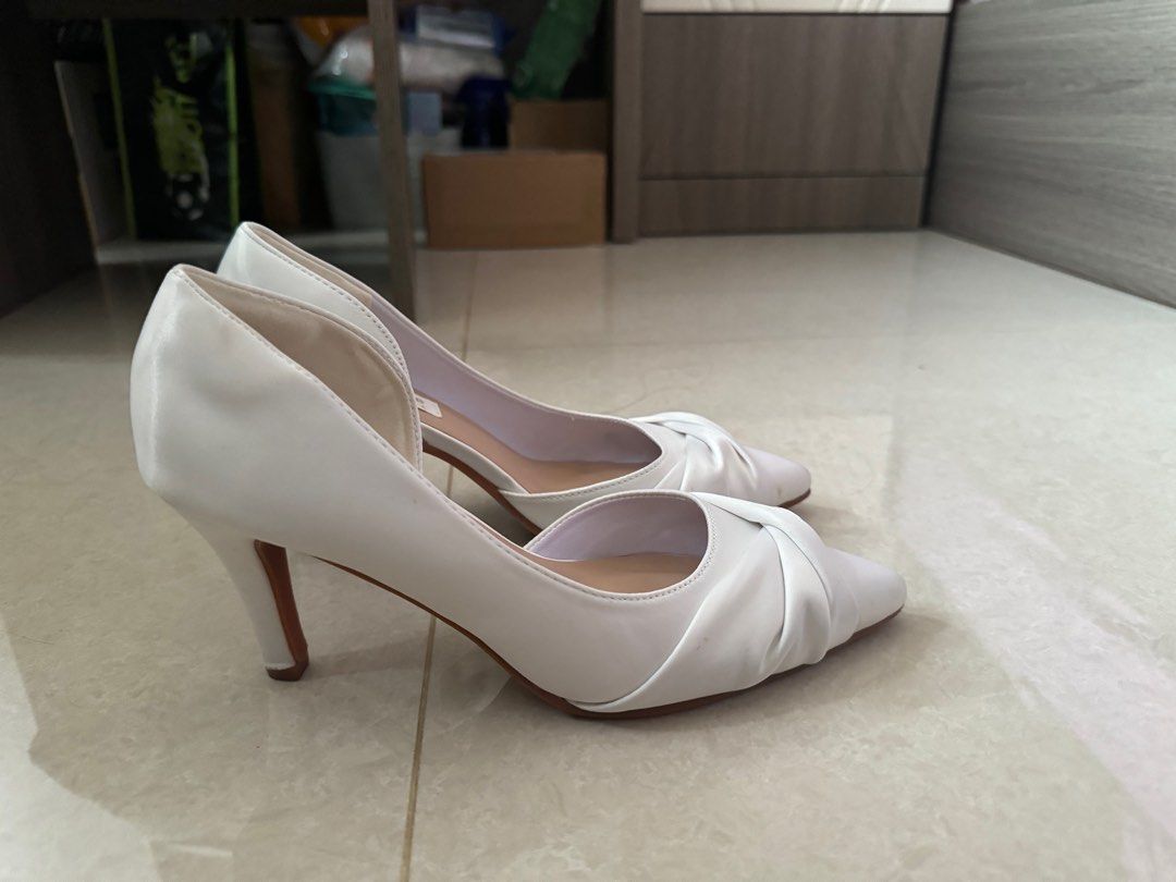 White heels size 5 hot sale