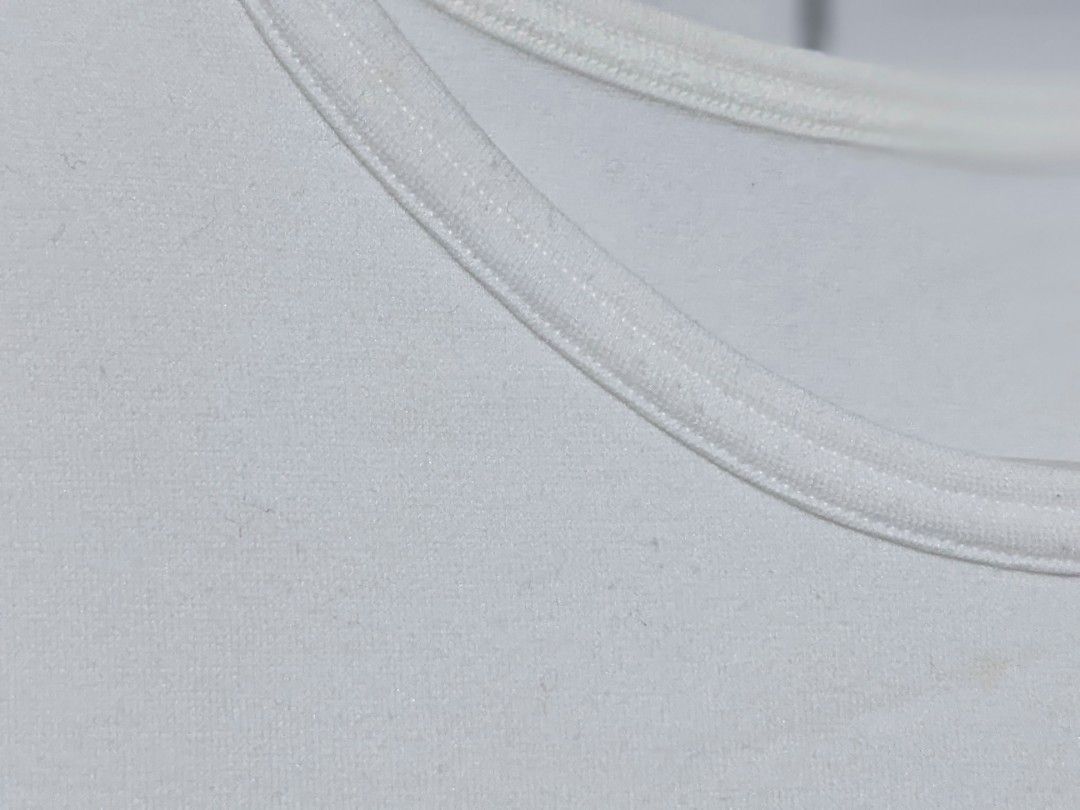 White Thermal Long Sleeves Shirt (Category: Longsleeves) located in Quezon City. Submitted by mercurials (Listing ID 1263291594, Image 3). Description: In good condition thermal shirt With some yellow stains due to storage (see last photo) Can fit small to medium size Stretchable, soft material.
