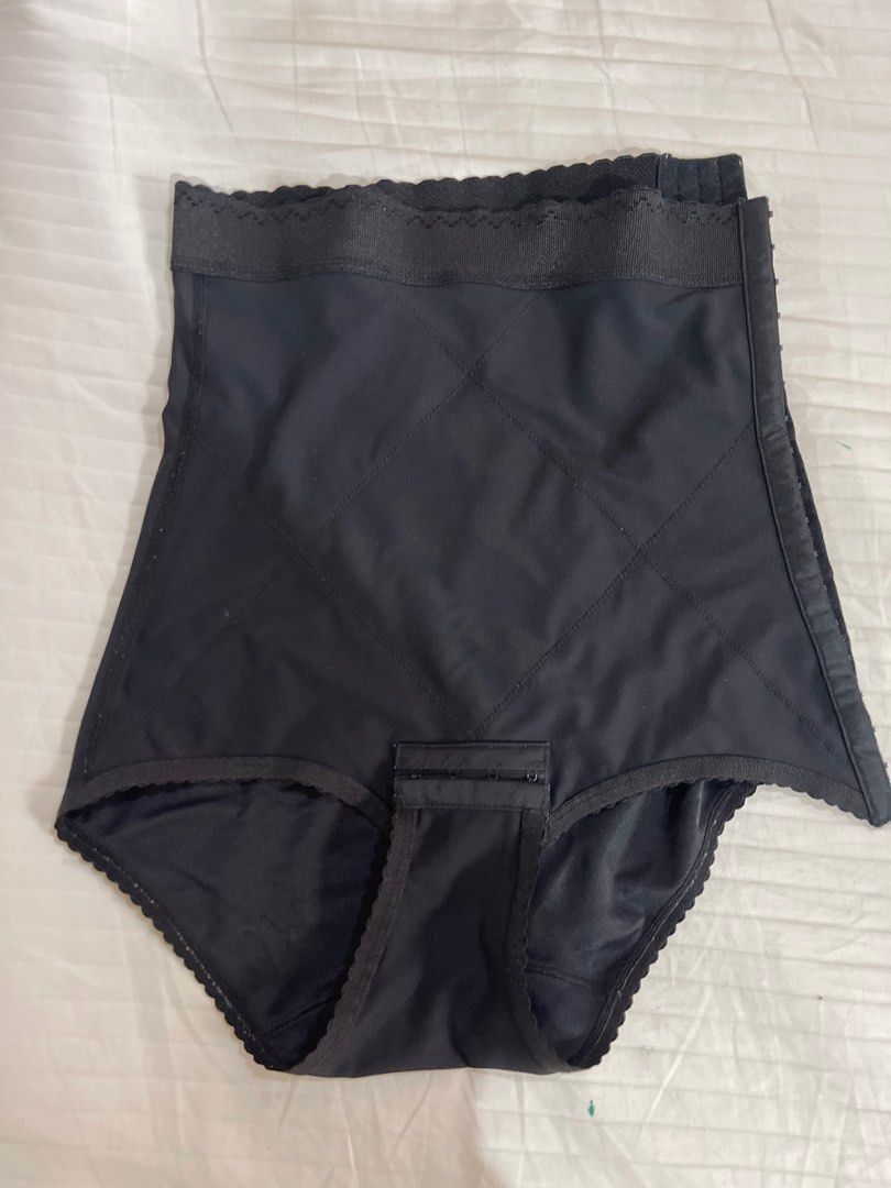 Wink postpartum shapewear binder (Category: Braces, Support & Protection) located in Quezon City. Submitted by lebasi0704 (Listing ID 1263228461, Image 3). Description: Size XS.