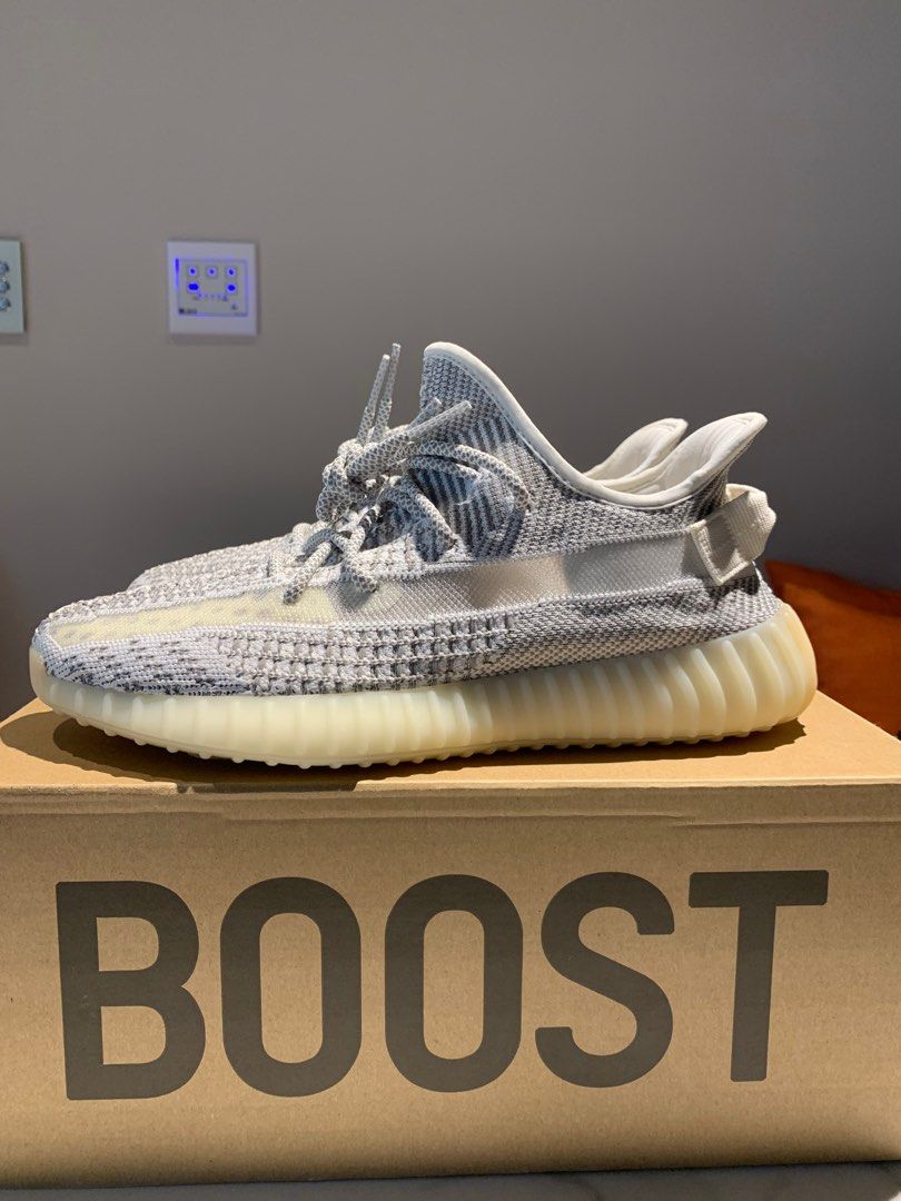 Yeezy 3 static store