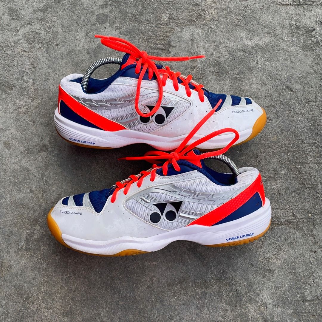 Yonex power cushion best sale 100