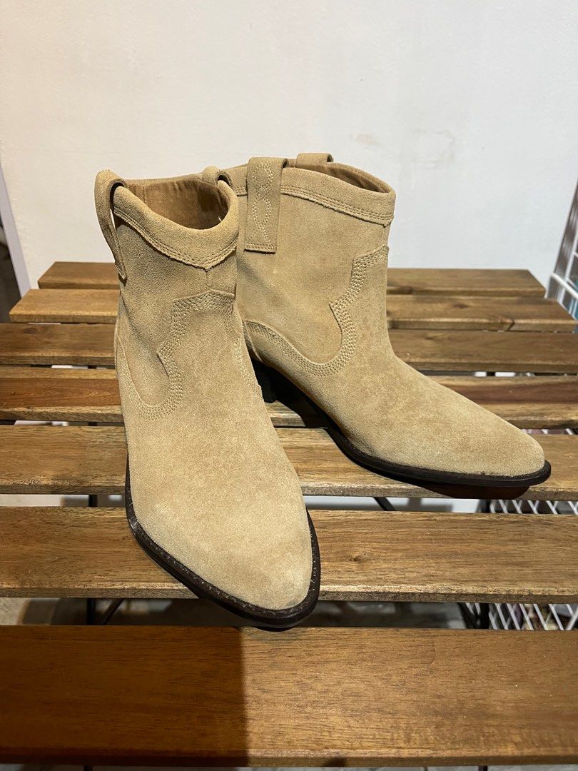 Western boots hotsell zara