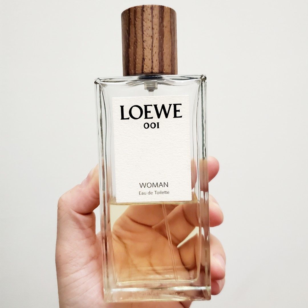 LOEWE 001 WOMAN Eau de Toilette 30ml ロエベ 001 | LOEWE Perfumes