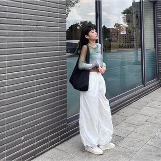 （分類：）位於 。 由 holygroundy404 提交（商品編號 1264882283，圖片 1）。簡介： 。