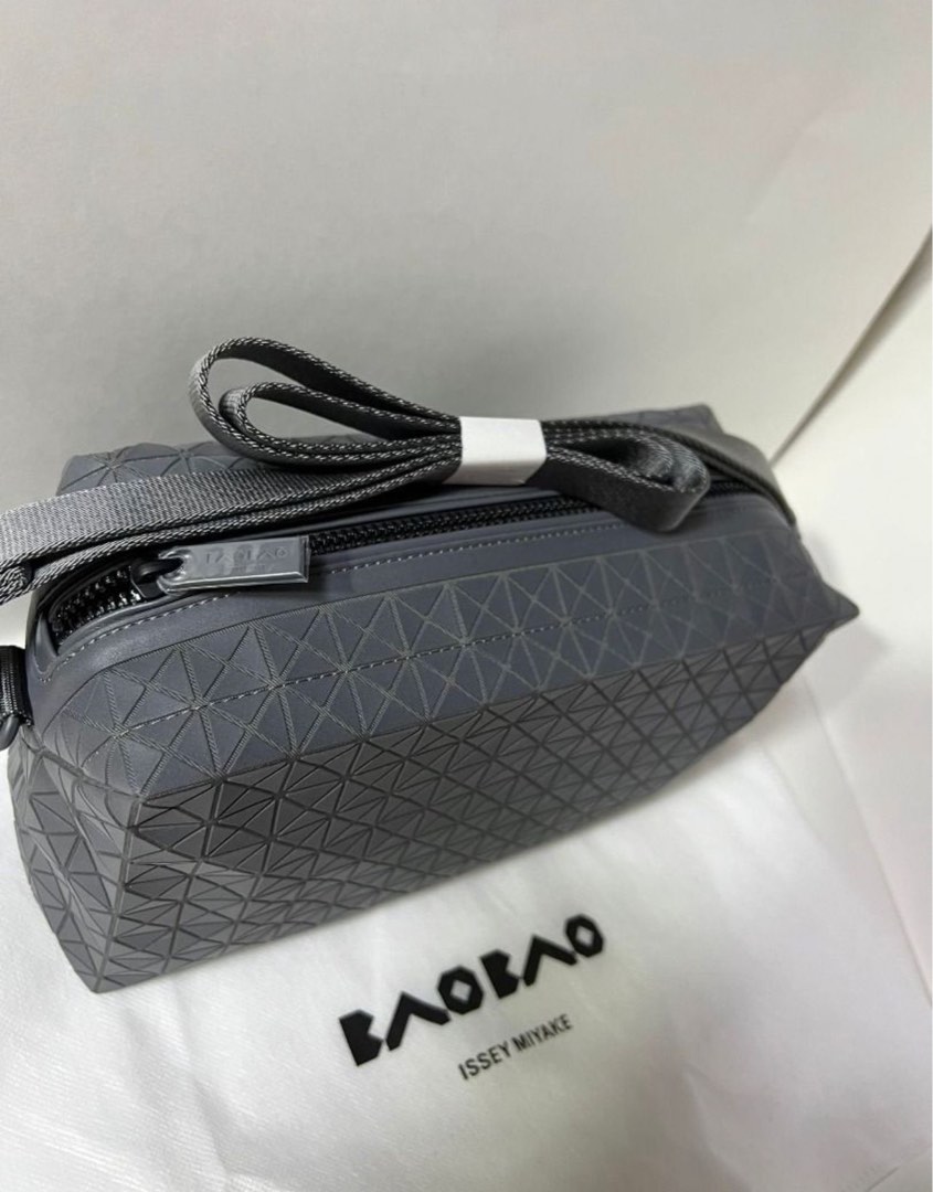 BAO BAO ISSEY MIYAKE SADDLE BAG ONE TONE