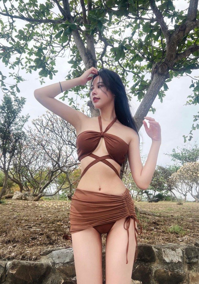 張香香 張香香同款韓國咖色比基尼掛脖交叉綁帶性感辣妹bikini三件套美拉德度假泳裝, 她的時尚, 泳衣、潛水衣, 泳裝/比基尼在旋轉拍賣