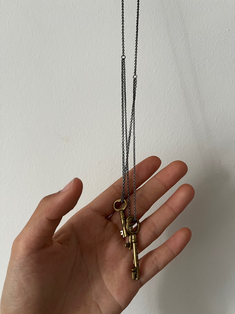 Chain with key pendant sale
