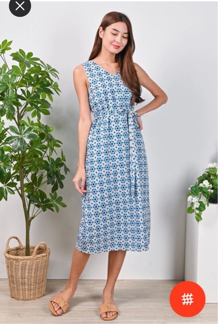 All Would Envy GEM TILES TWO-WAY MIDI DRESS, Women's Fashion, Dresses &  Sets, Dresses on Carousell
