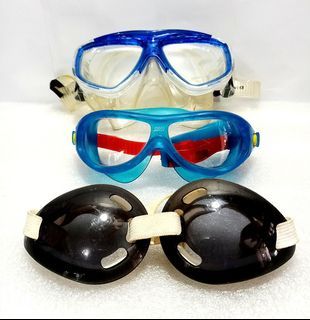 Assorted Brand swimming goggles from 125-375 *R25
