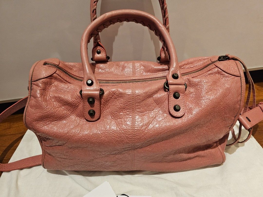 Balenciaga maxi twiggy store