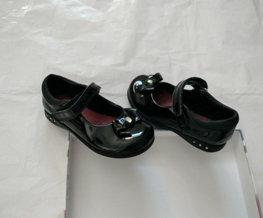 Girls patent black shoes discount