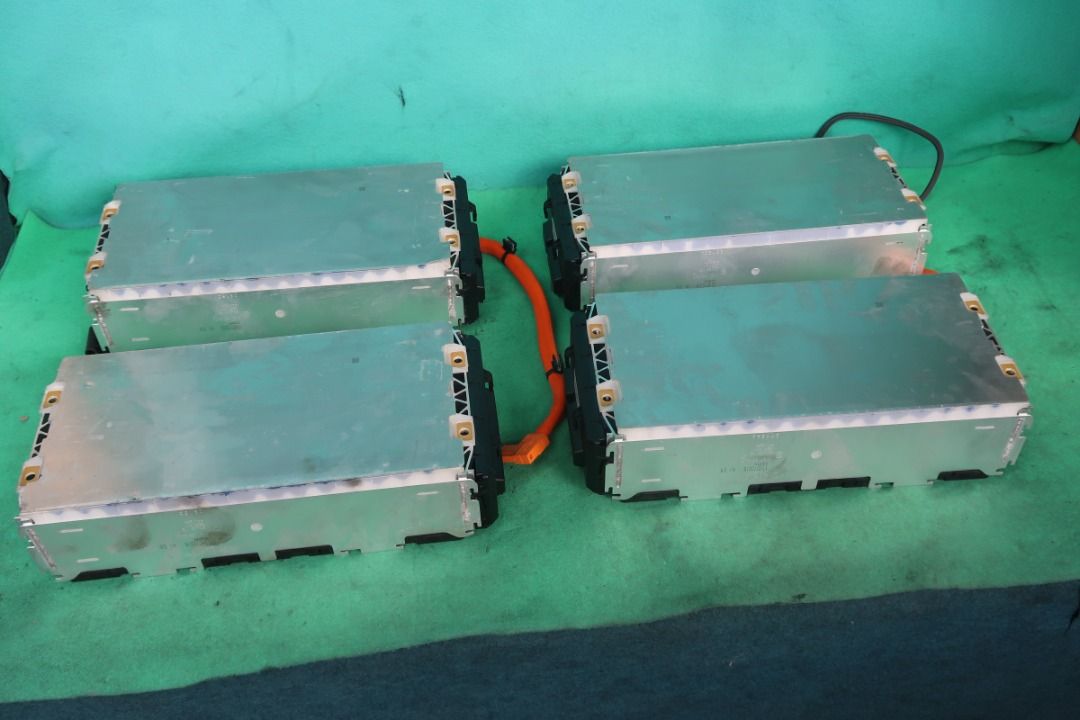 BMW F30 Hybrid battery, Auto Accessories on Carousell