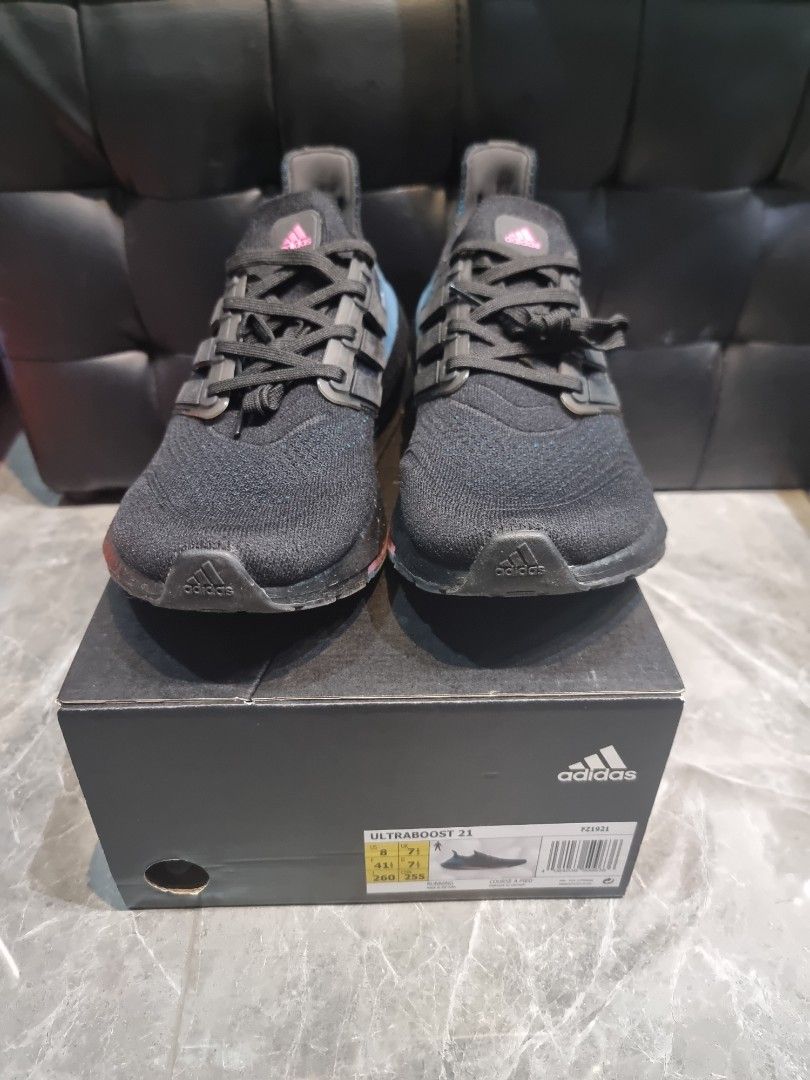 Ultra boost store 4.0 with jeans