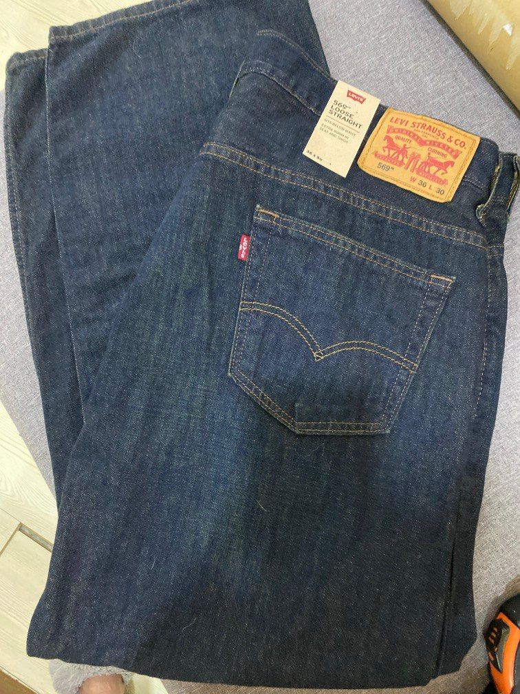 Levis 569 Mens 36x30* Shrunken Dark Wash Distressed Relaxed