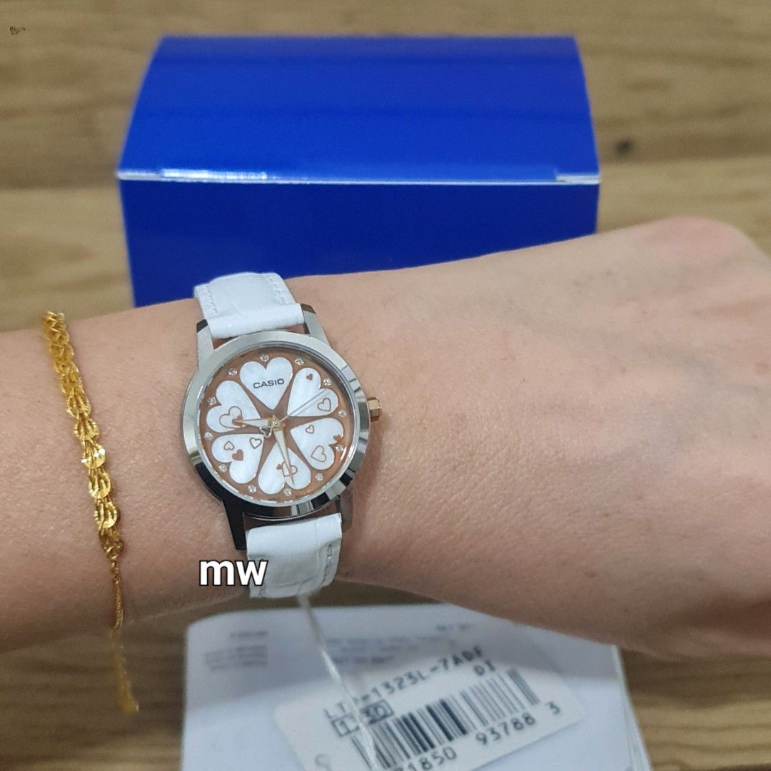 Casio LTP 1323L 7A Crystal s Leather Analog Womens Ladies Mother Of Pearl Watch