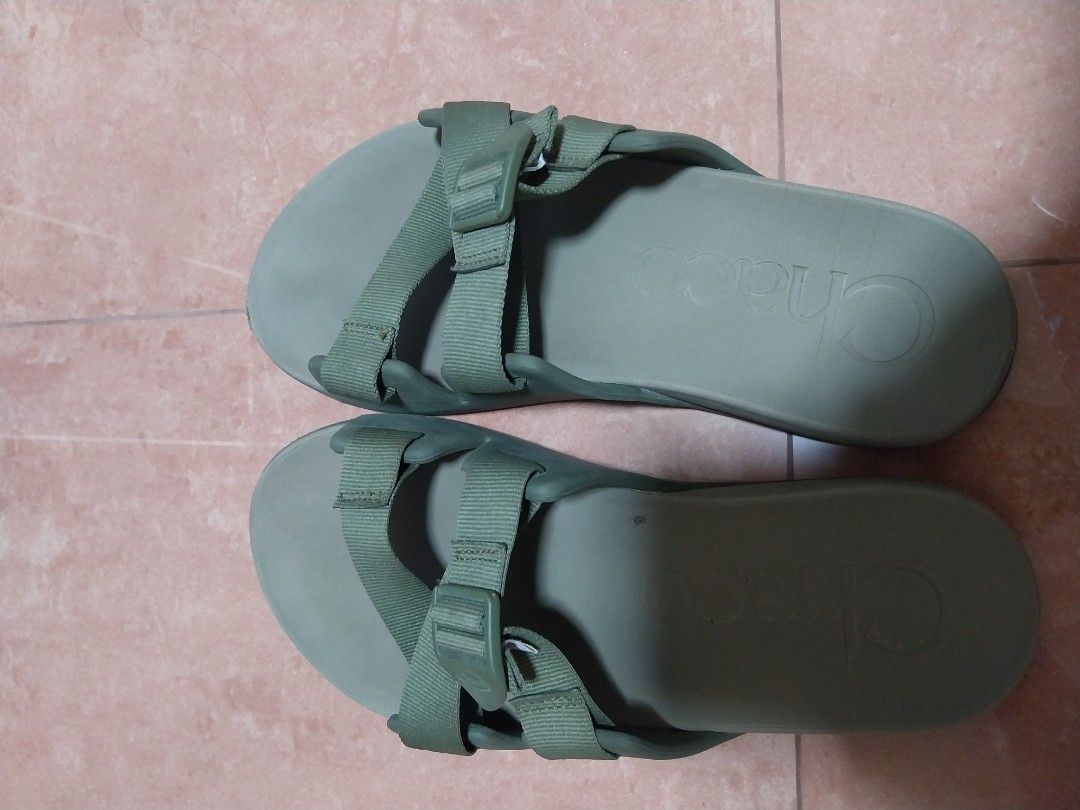 Chaco slip top on shoes