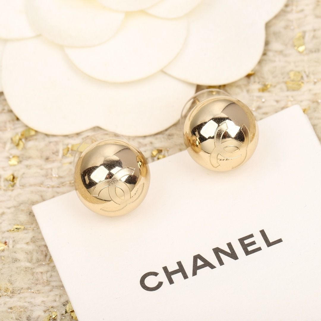 CHANEL C