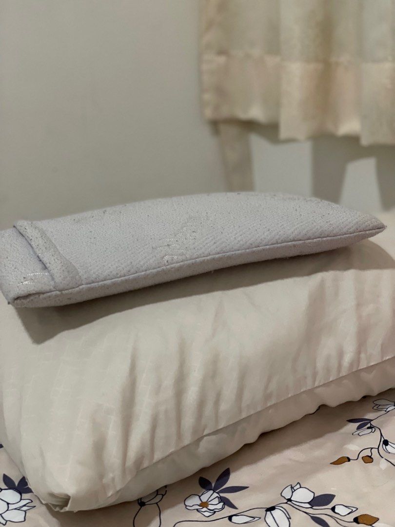 Clevamama Foam Baby Pillow, Babies & Kids, Baby Nursery & Kids Furniture, Cots & Cribs on Carousell