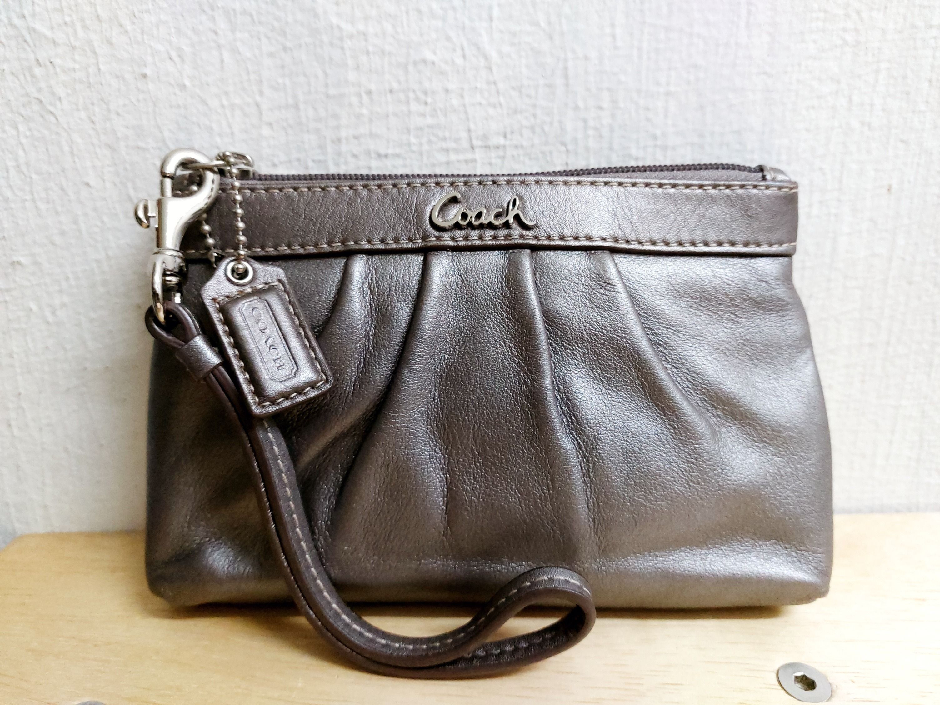 Coach metallic wristlet shop