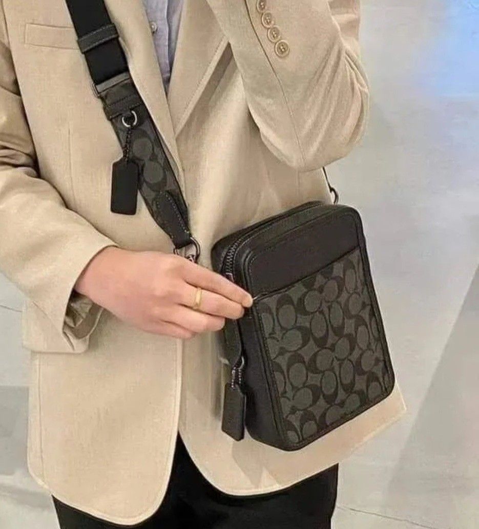 Preorder cc090 Coach sullivan crossbody sling Bag waiting time 10