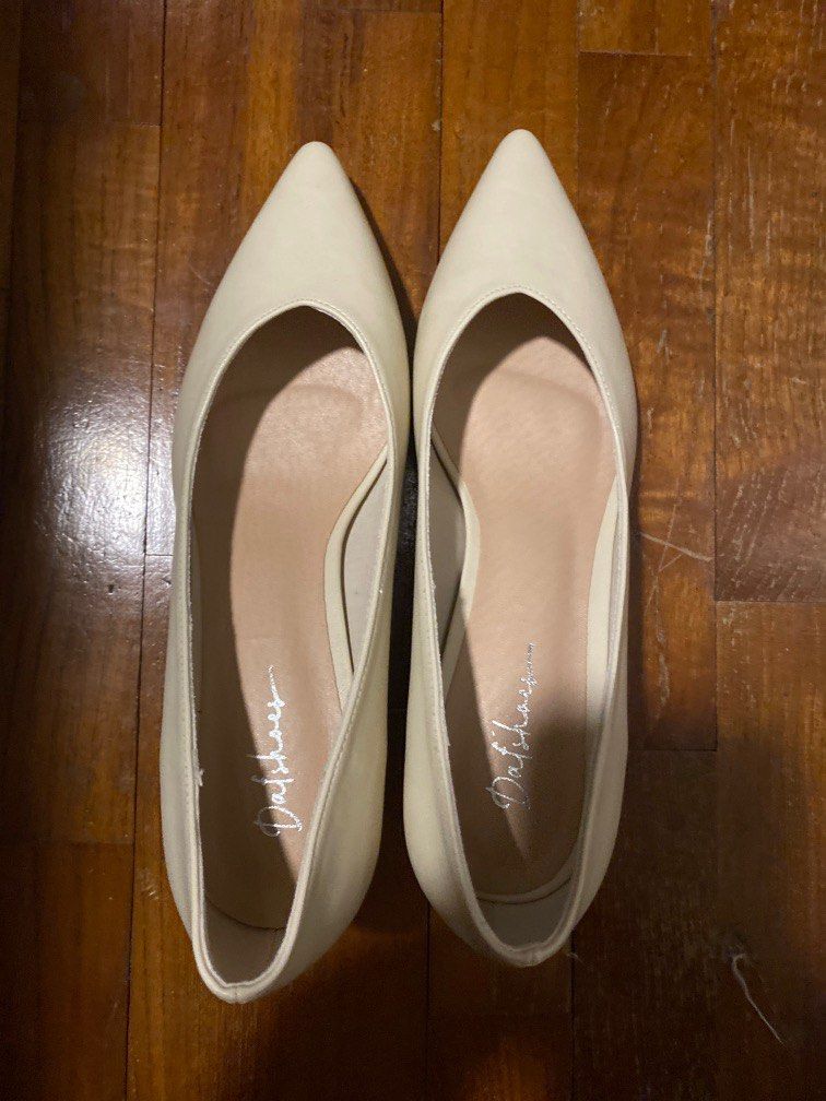 D+AF Nude Low Heels EU 37, Women's Fashion, Footwear, Heels on Carousell