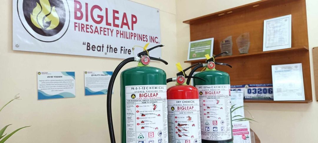 FIRE EXTINGUISHER FOR SALE! AVAILABLE MAX DISCOUNT IN BUNDLE (Category: Construction & Building Materials) located in Taytay. Submitted by cyrel.suyman (Listing ID 1264820861, Image 1). Description: 𝐎𝐟𝐟𝐢𝐜𝐞 𝐀𝐝𝐝𝐫𝐞𝐬𝐬: Km 25 Ortigas Ave. Extension Brgy. San Isidro Taytay, Rizal Google Pin Location: Bigleap FireSafety Inc 𝐂𝐨𝐧𝐭𝐚𝐜𝐭 𝐔𝐬: 📱 09988433070 (Smart) 📞02-86526104 loc. 509 ✅ BFP Approved ✅ISO Certified ✅Free wall hanger & s