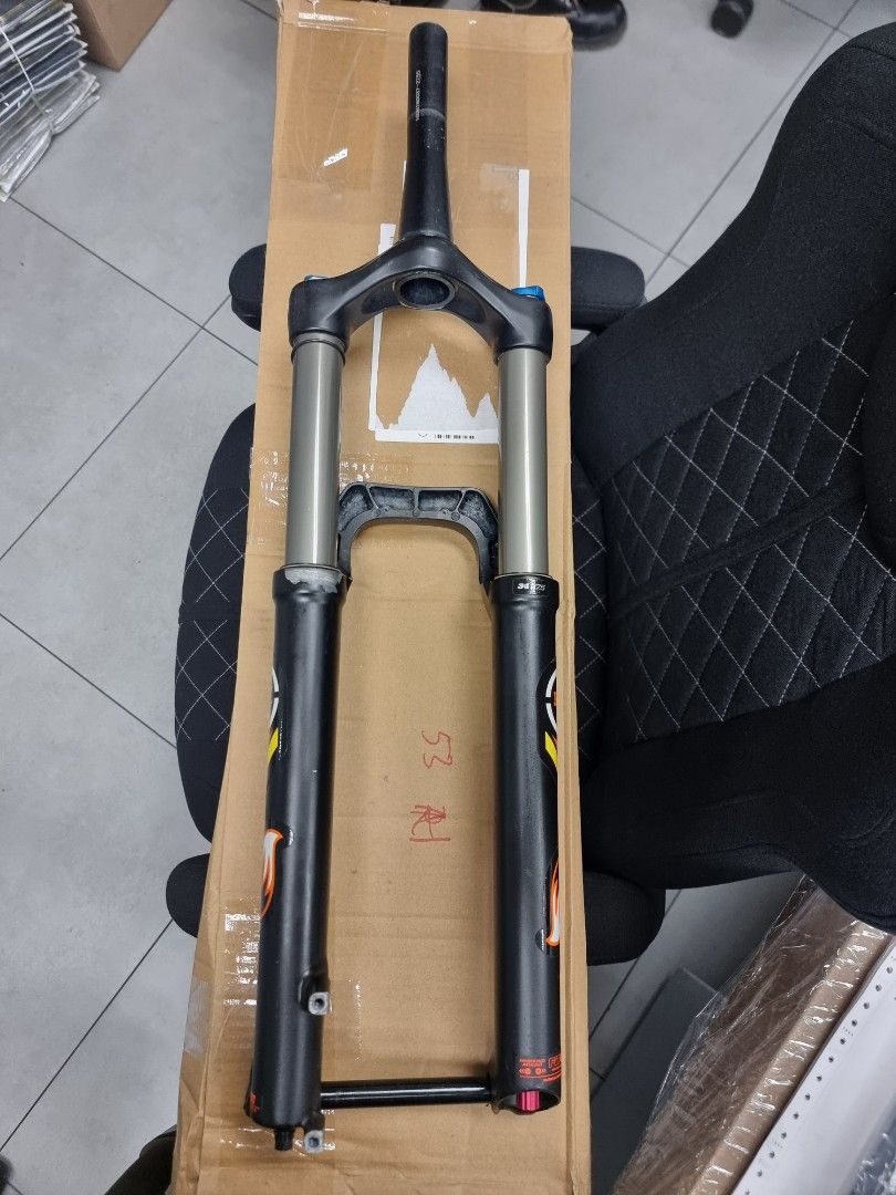 FOX 34 RHYTHM 150mm/27.5 BOOST, Sports Equipment, Bicycles & Parts