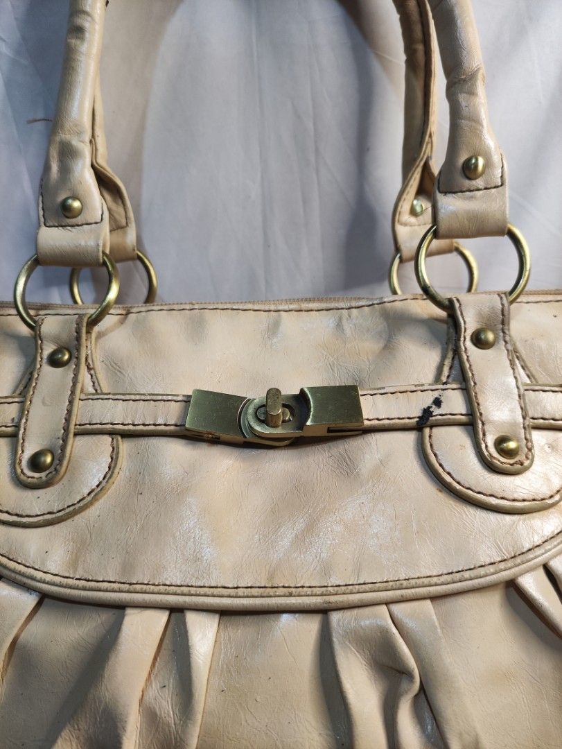 Cream colour purse best sale