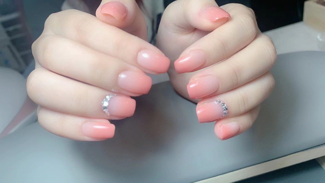 ⭐️Gracia Japan⭐️ Crazy Gloss Crazy Top⭐️gel nail ,gel甲,美甲凝膠, 健康及營養食用品,  醫療用品和工具- Carousell