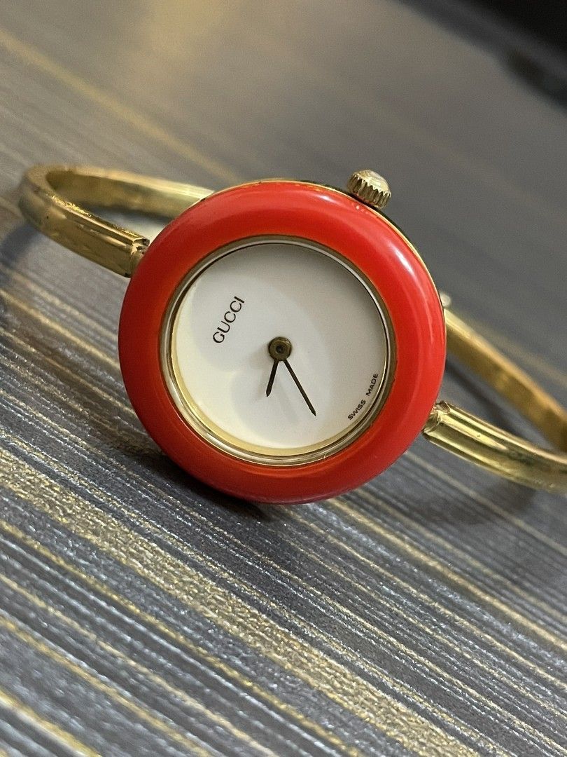 Bangle gucci hotsell watch