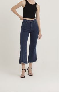 Hellolilo - Dark Blue Slit Cropped Jeans [New with Tag]