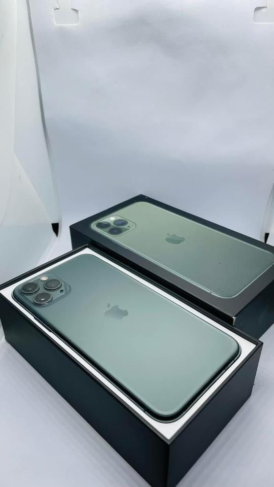 iPhone 11Pro 256gb DUAL SIM (Category: iPhone 11 Series) located in Manila. Submitted by TekiCashGadgetsph (Listing ID 1264846869, Image 3). Description: iPhone 11Pro 256gb Single sim (US) 24,000 Dual sim (HK) 24,700 (FU) Open-line, any sim working (worldwide) - Guaranteed original iPhone not fake/copy Complete accessories with box Secondhand Good as new not abused! Presentable •Original Lcd • no issue hidden issues • no apple id / iCloud id • Go