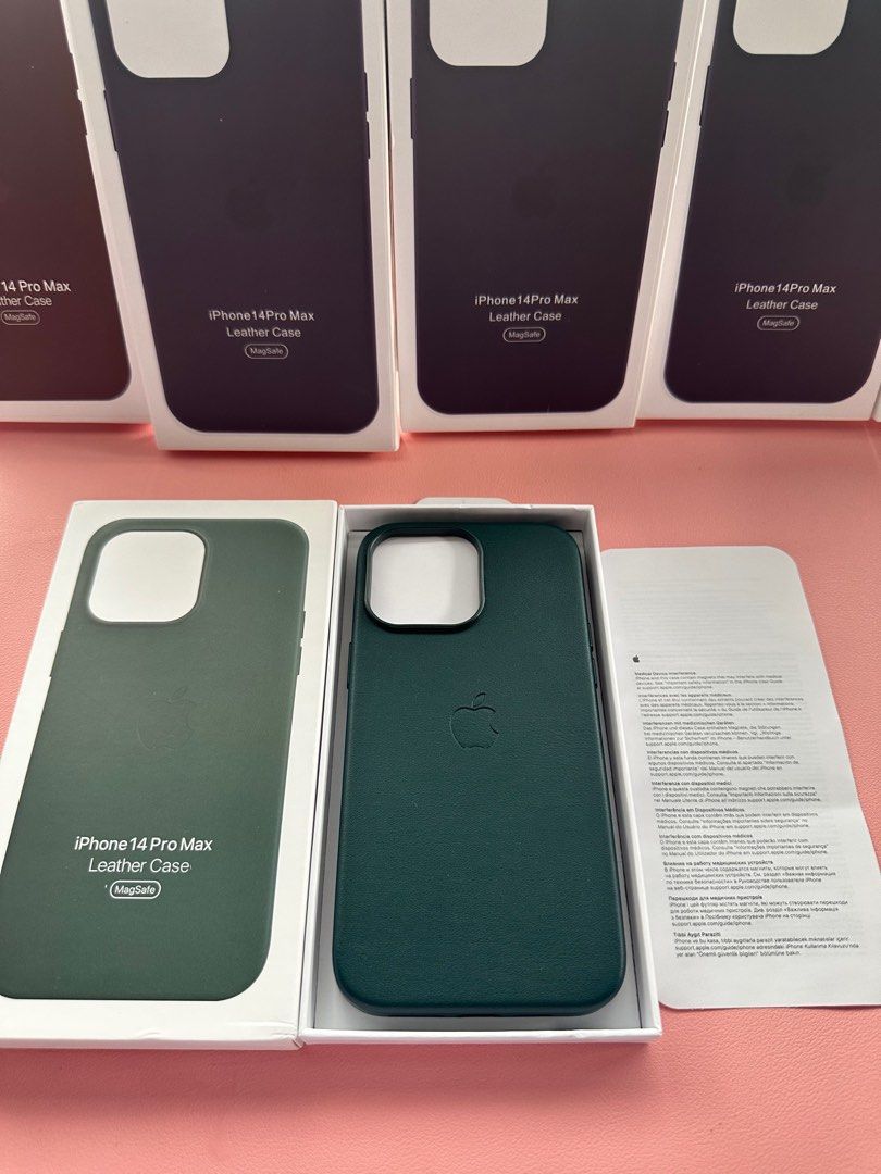 iPhone 14 Pro Max Magsafe Leather Case With Animation (Forest Green) (Category: Cases & Sleeves) located in Quezon City. Submitted by danii_03 (Listing ID 1264852664, Image 1). Description: .
