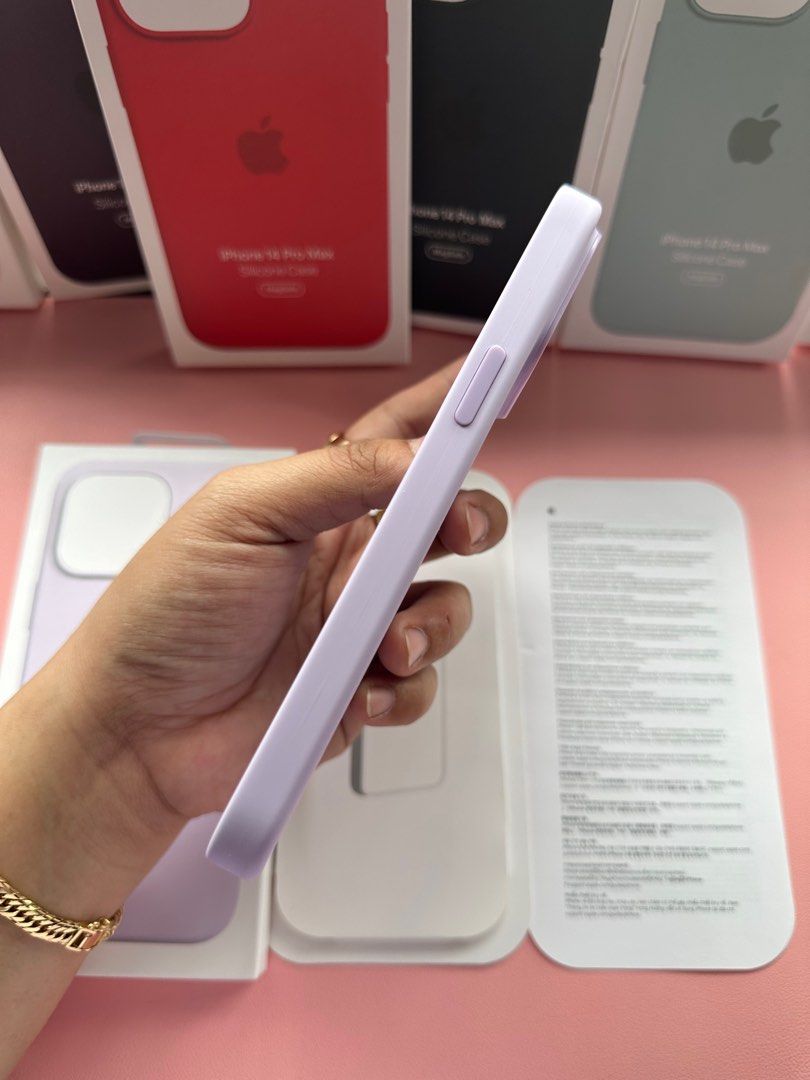 iPhone 14 Pro Max Magsafe Silicone Case (Lilac) (Category: Cases & Sleeves) located in Quezon City. Submitted by danii_03 (Listing ID 1264851235, Image 3). Description: .